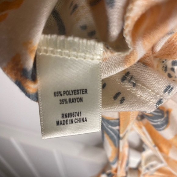 Truself coral leaf patterned top with tie front - Picture 7 of 8